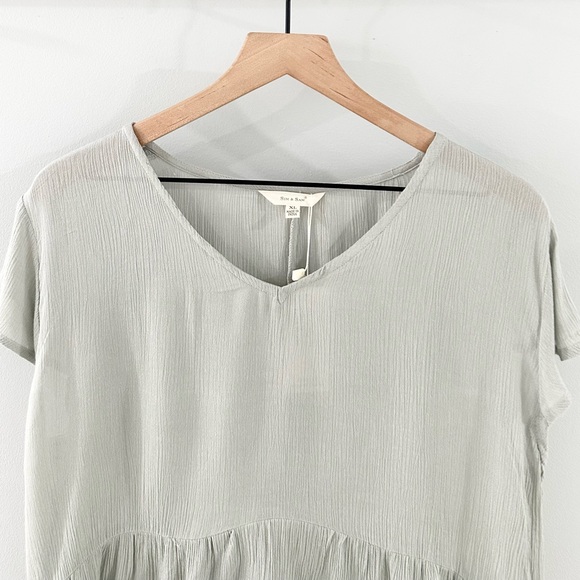 NWT Sim & Sam Short Sleeve Ruffle Bottom Babydoll Blouse Gray Size XL - Picture 2 of 5